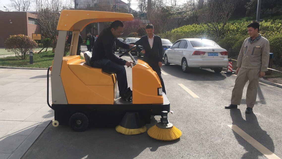 工業(yè)掃地機(jī) 工業(yè)掃地機(jī)